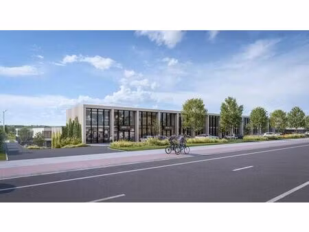 showroom avec dépôt de 360m² le long de la chaussée de mons