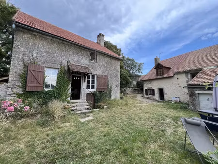 vente maison 8 pièces 200 m² à montceau-et-echarnant (21360)  190 000 €