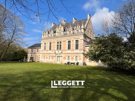 château 14 pièce(s)  écurat