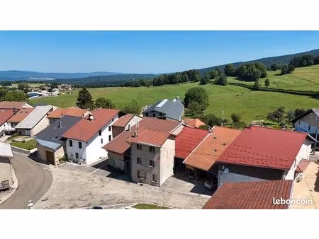 maison 7 pièces 100 m²