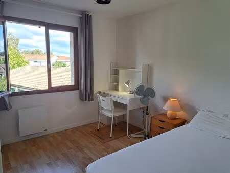 location appartement 1 pièce 13 m² à villenave-d'ornon (33140)