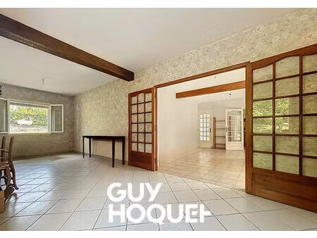 sous compromis - maison à rénover 4chbs + garage indépendant - 71680 creches sur saone