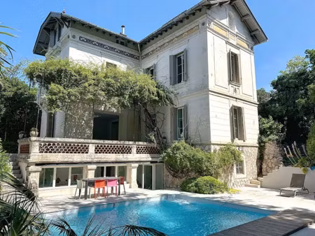 vente maison 8 pièces 206.83 m² à villeneuve-les-avignon (30400)  1 100 000 €