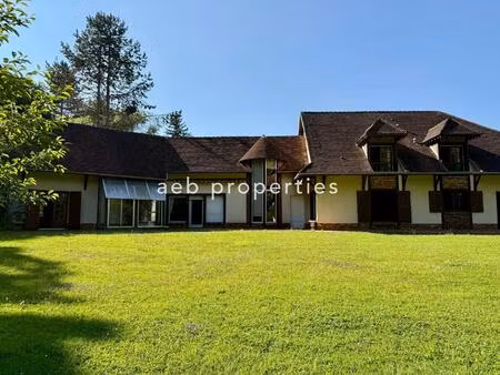 propriété 275m² 4/5 chambres avec parc et dépendance