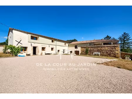 vente maison 6 pièces 311 m² à saint-amour-bellevue (71570)  895 000 €