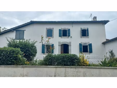 vente maison 10 pièces 2050 m² larceveau-arros-cibits (64120)
