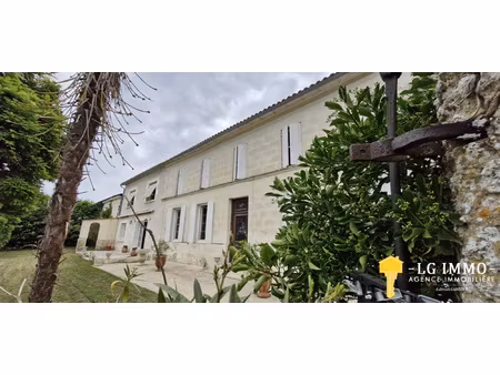 maison 319 m2  6 ch  dépendances de 343 m2  terrain 4065 m2