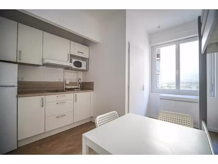 location appartement 1 pièce 17m²