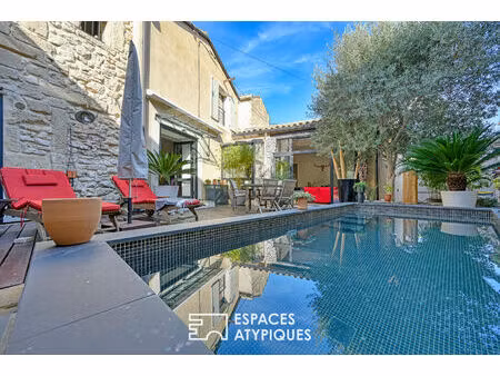 élégance et caractère : magnifique maison de village avec bassin privatif