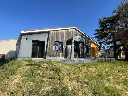 achat maison 6 pièces 230m² la bruffiere 85530