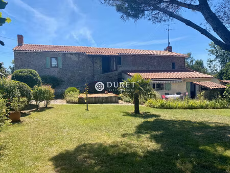 achat maison 7 pièces 149m² montaigu vendee 85600