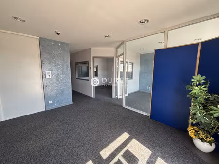 location local professionnel 216m² les herbiers 85500