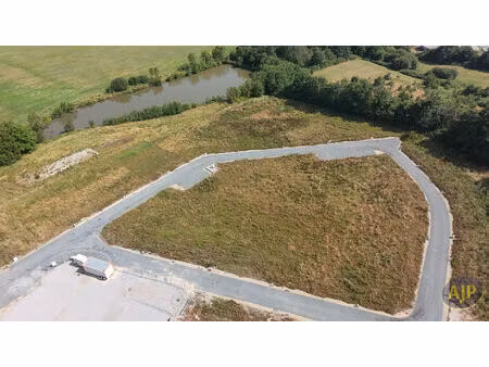 apremont terrain 374 m2