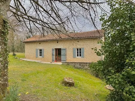 charmante maison en pierre de 2 chambres