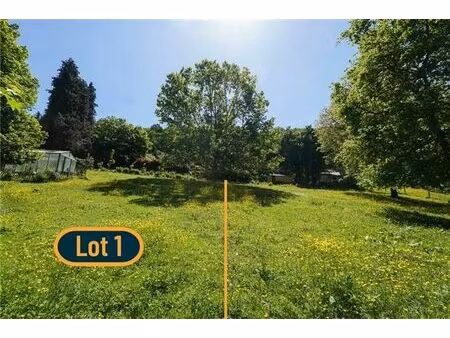 terrain bâtissable de +/- 15 ares dans le village de crupet