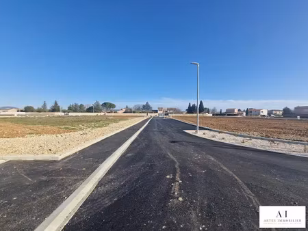 vente terrain 589 m² à pierrelatte (26700)  94 240 €