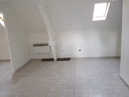 location appartement 3 pièces 38 m² à liévin (62800)
