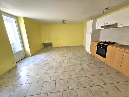 vente maison de bourg à la roche-blanche – idéale 1er achat ou investissement 2 chambres