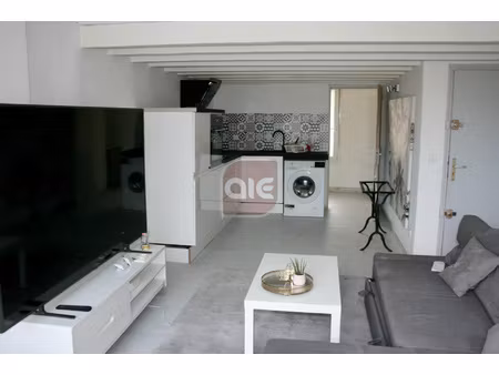 saint gely du fesc: studio rénové avec mezzanine sans charge