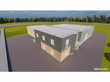 local 600 m² plerneuf