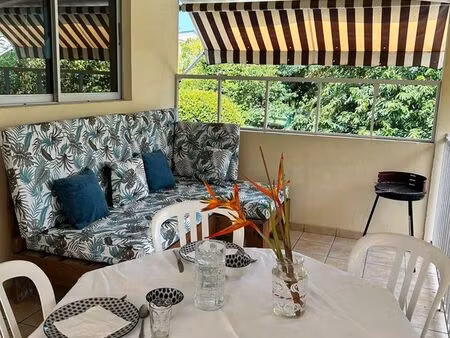 mignon f2 meublé à schoelcher