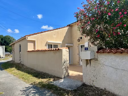 maison à vendre à saint-savinien (17350) - charente-maritime