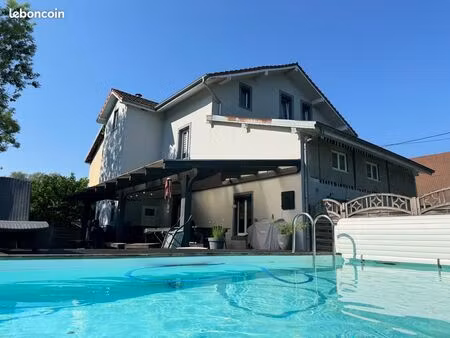 propriété 8 pièces 350 m²
