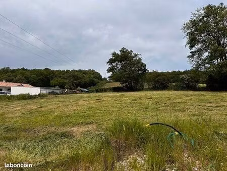 terrain 1 085 m² bondigoux