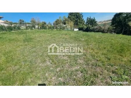 terrain 900 m² odars