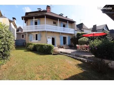 maison 6 pièces 180 m²