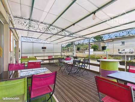 boutique 134 m² les mages