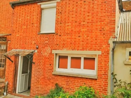 opportunite d'investissement : maison à rénover avec dépendances et terrain