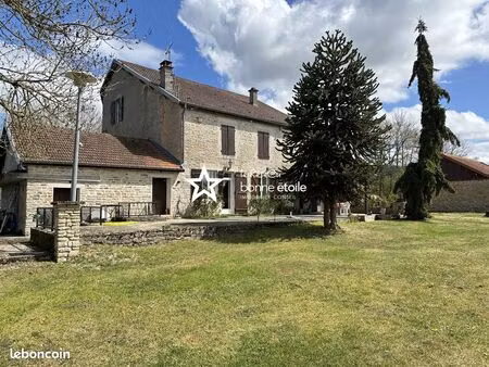 moulin 7 pièces 252 m²