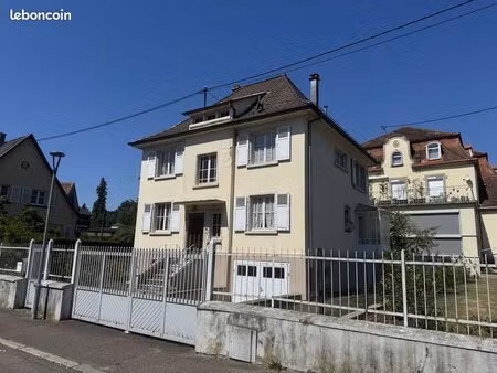 maison 7 pièces 145 m²