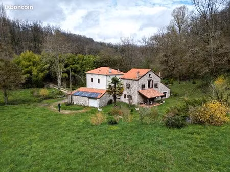 maison 7 pièces 180 m²