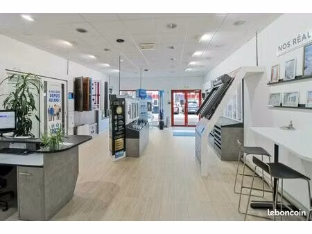 local commercial 103 m²