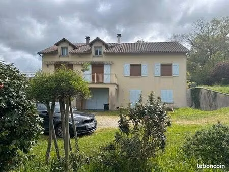 maison 8 pièces 136 m²