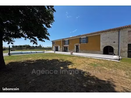 maison 6 pièces 250 m²