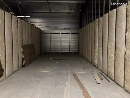 local industriel 67 m²