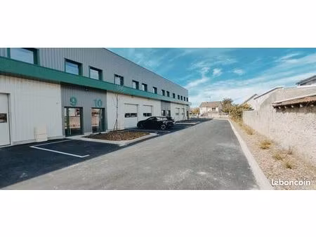 local d'activite 154 m² mions