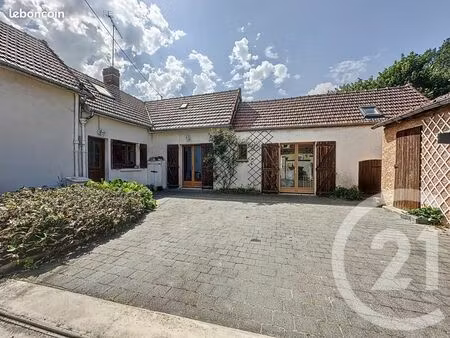 maison de village 4 pièces 80 m²