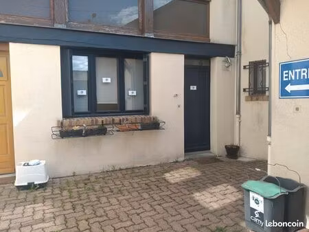 local commercial 68 m² mezieres sur seine