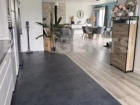 maison 6 pièces 142 m²