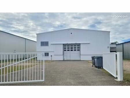 local d'activite 860 m² isneauville