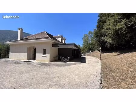 villa 10 pièces 354 m²