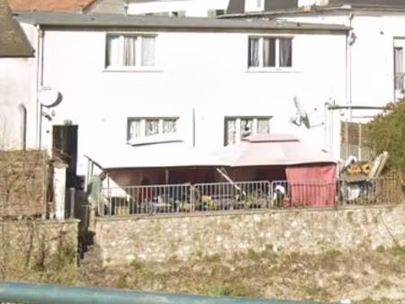 local commercial 155 m²