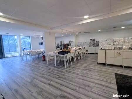 local commercial 142 m²