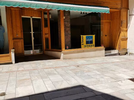 local commercial bourg saint maurice 3 pièce(s) 68 m2