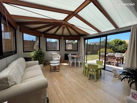 pavillon 8 pièces 145 m²