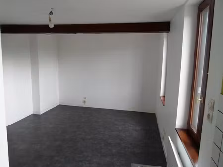 location appartement 1 pièce 19 m² à villers-bocage (80260)  389 €